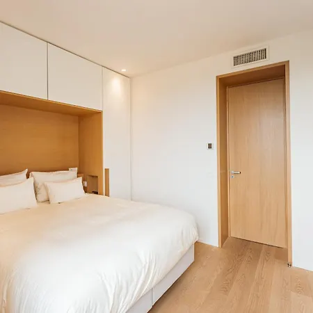 Le Quai, Vue Sur Le Port De